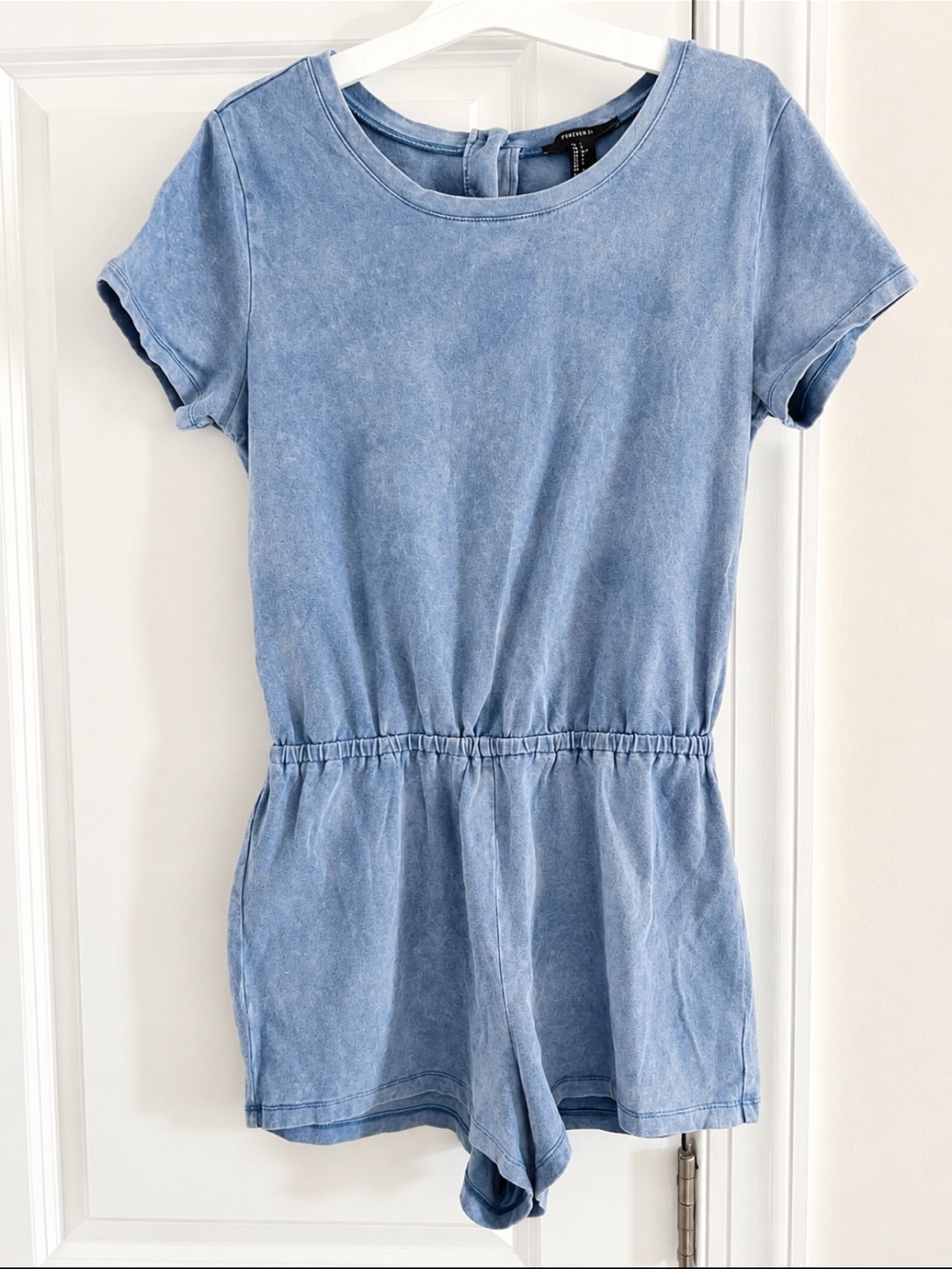 Forever 21 blue acid wash denim romper waistband short sleeves small